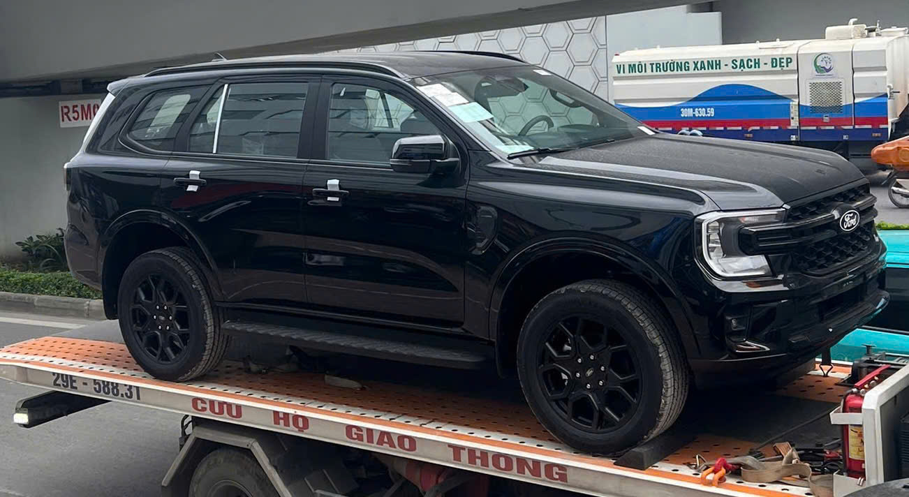 Ford Everest Sport 2.0L 10AT 4X2